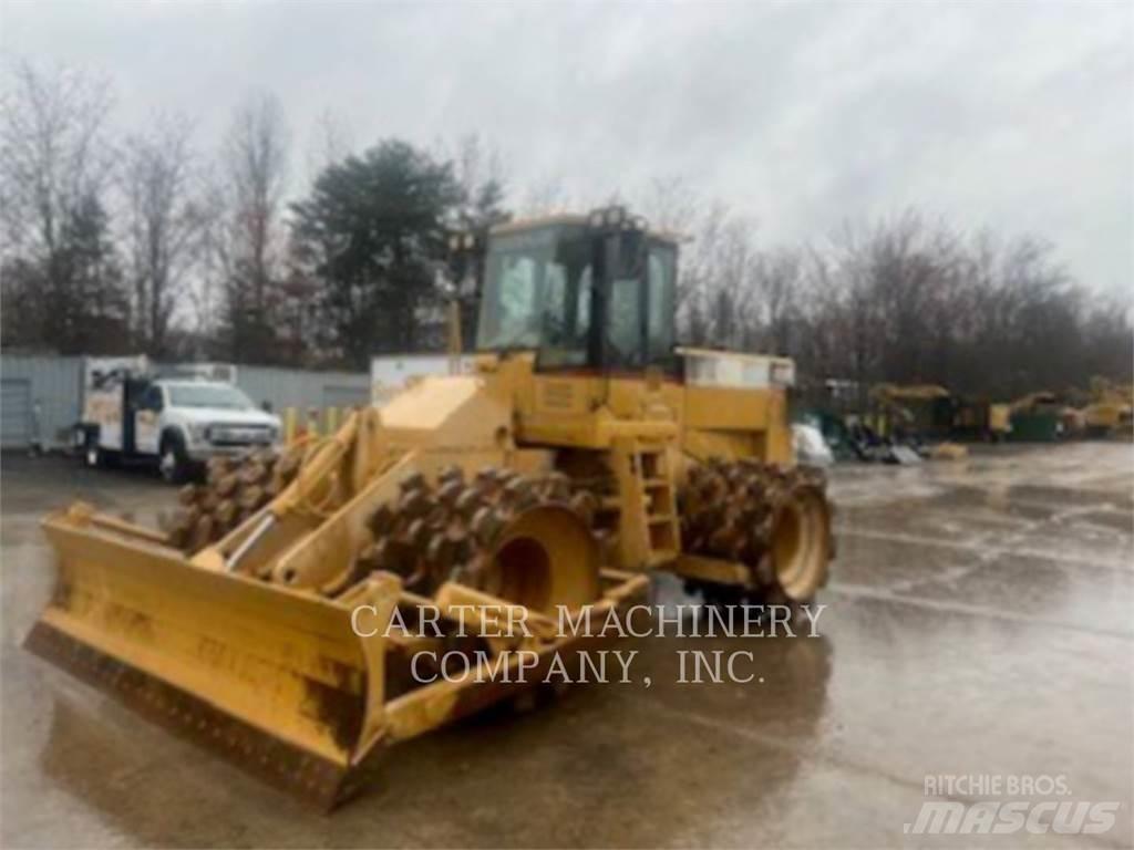 CAT 815F Kolesové dozéry
