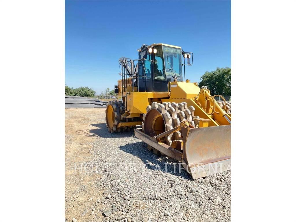 CAT 815F2 Pôdne kompaktory