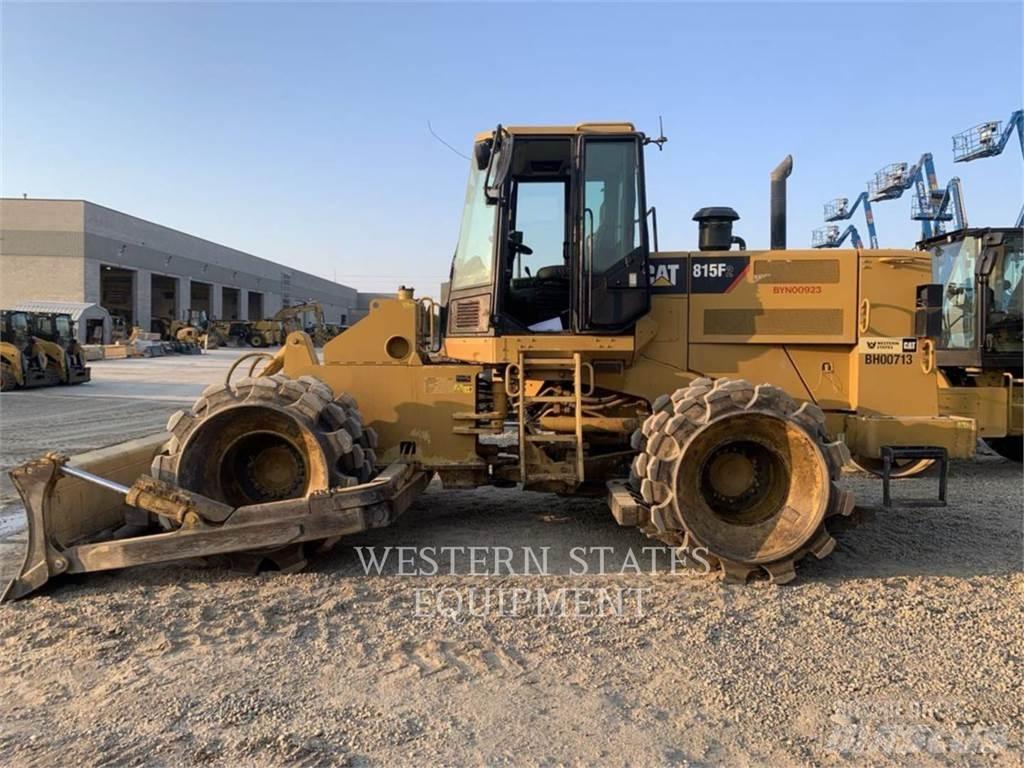 CAT 815FII Pôdne kompaktory