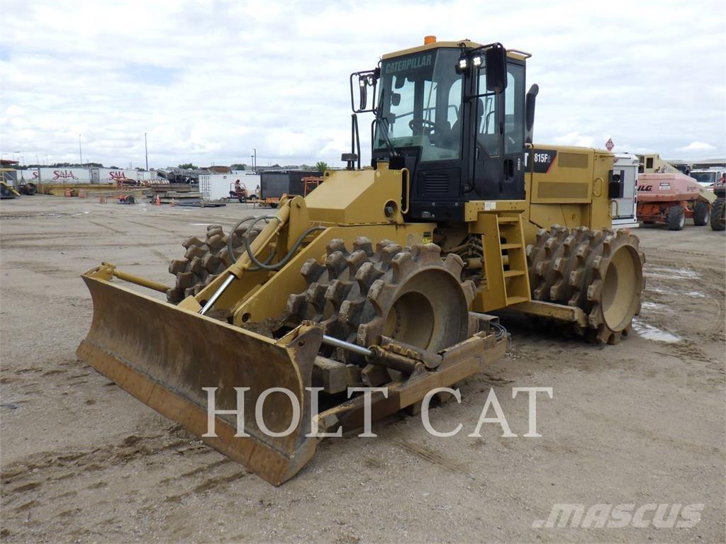 CAT 815FII Pôdne kompaktory