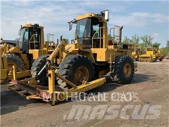 CAT 824C Kolesové nakladače