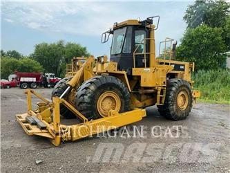 CAT 824C Kolesové nakladače