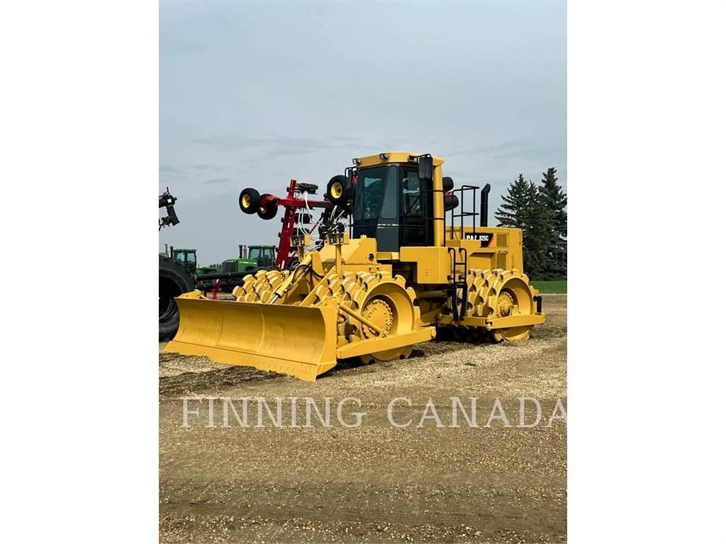 CAT 825C Pôdne kompaktory
