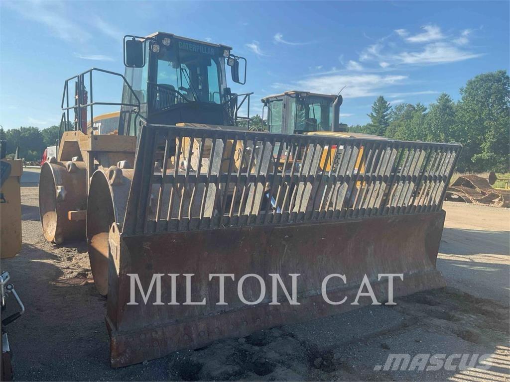 CAT 826G Pôdne kompaktory