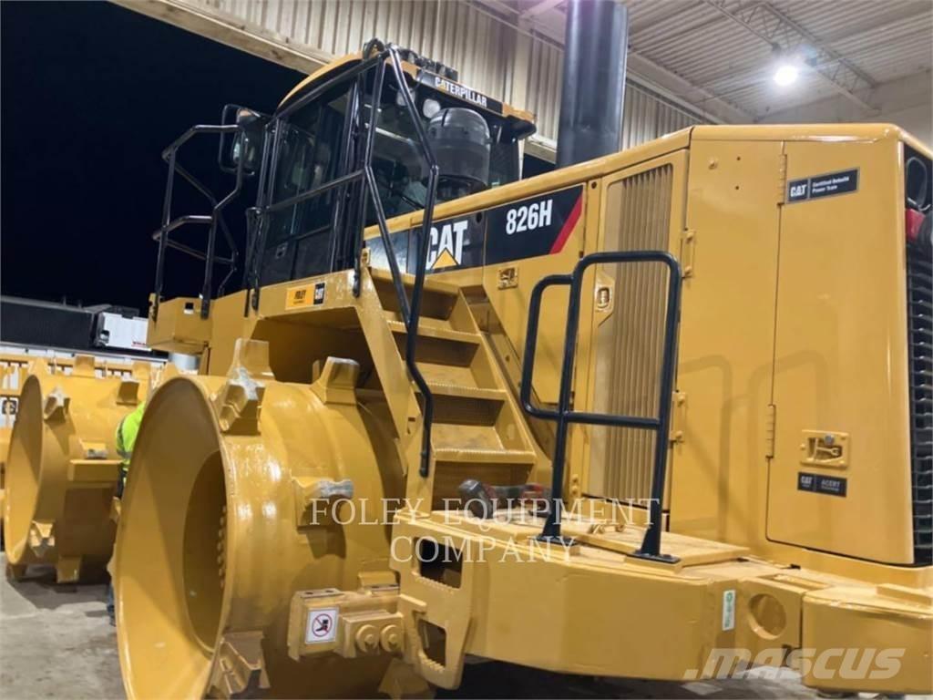 CAT 826H Pôdne kompaktory