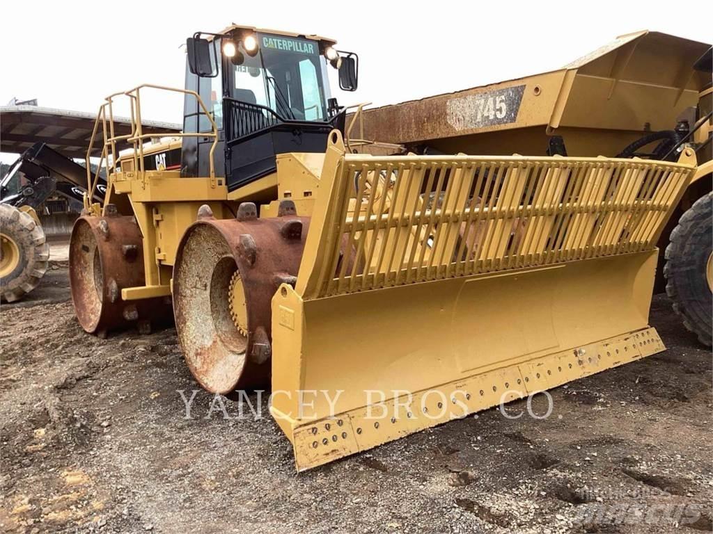 CAT 826H Pôdne kompaktory