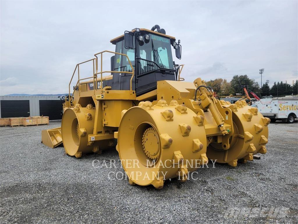 CAT 826H RBLD Pôdne kompaktory