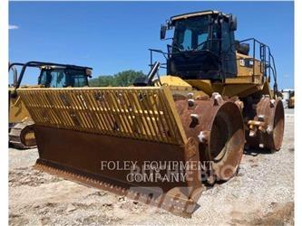 CAT 826K Pôdne kompaktory