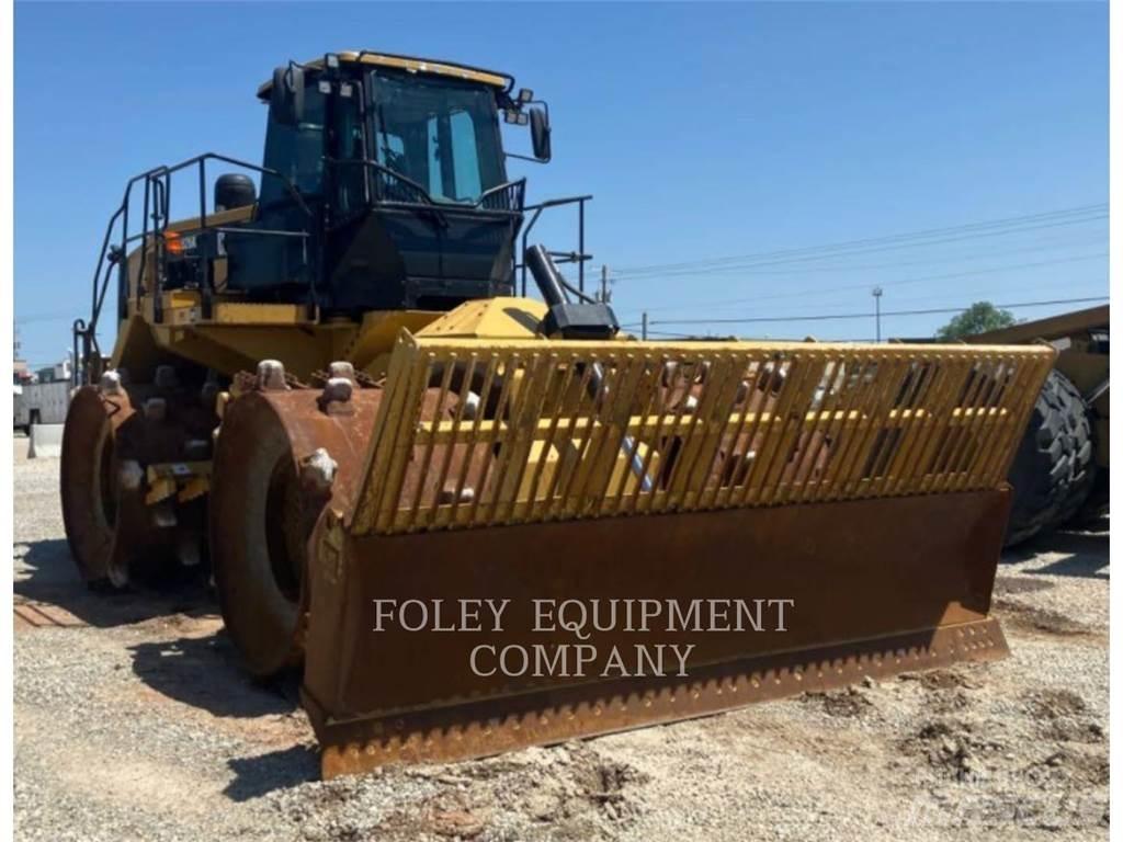 CAT 826K Pôdne kompaktory