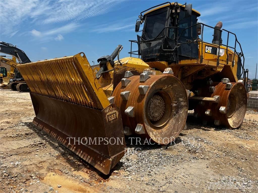 CAT 826K Pôdne kompaktory