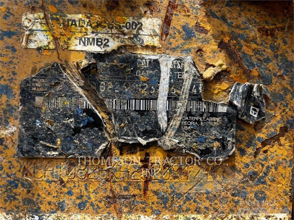 CAT 826K Pôdne kompaktory