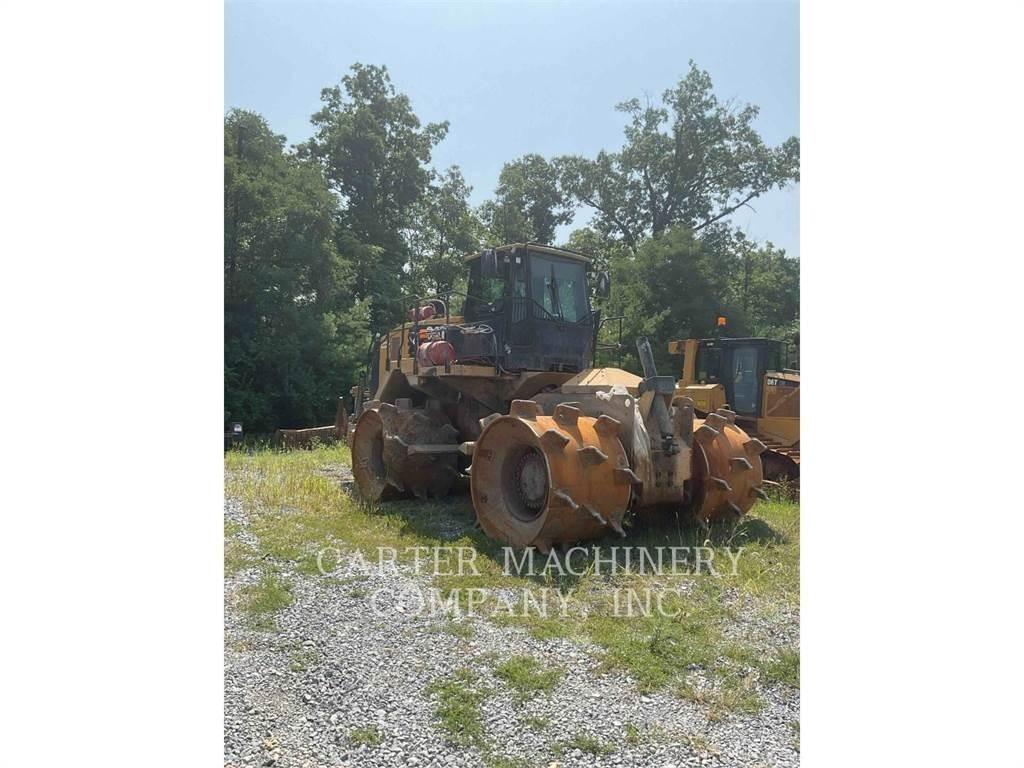 CAT 826K Pôdne kompaktory