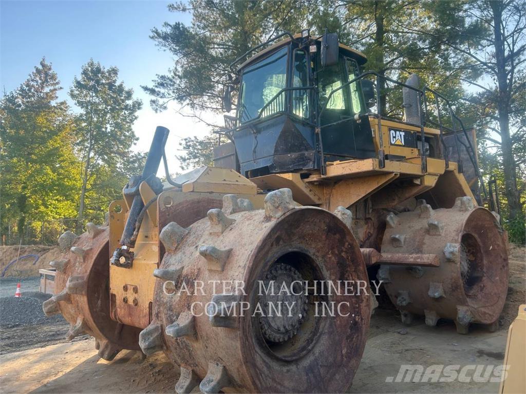 CAT 826K Pôdne kompaktory