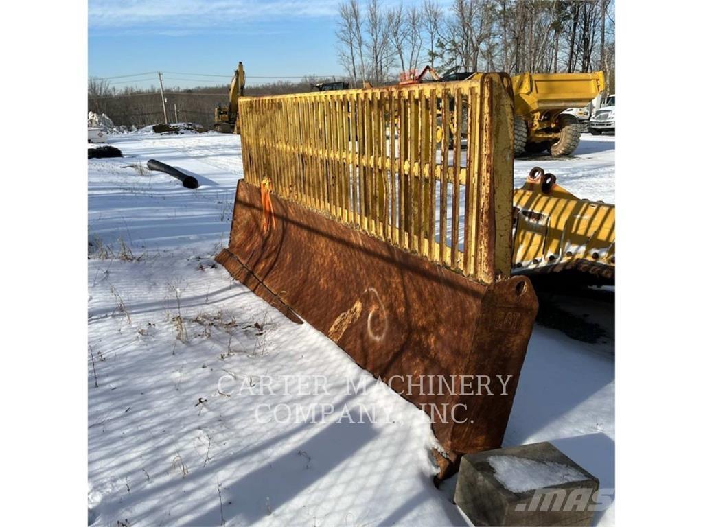 CAT 826K Pôdne kompaktory