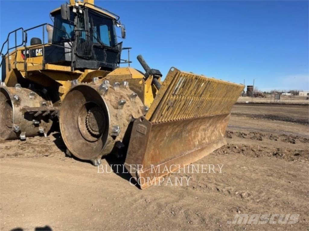 CAT 826K Pôdne kompaktory