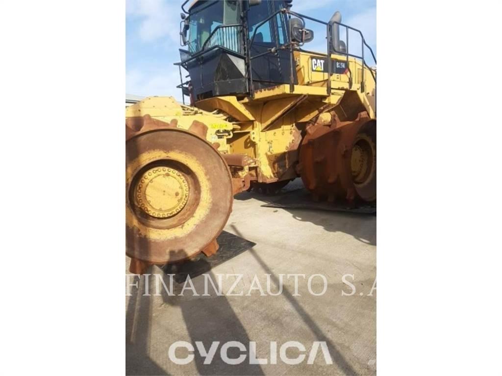 CAT 826K Pôdne kompaktory