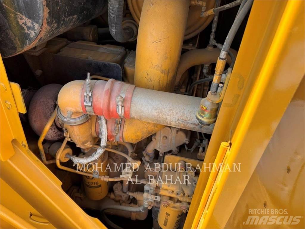 CAT 834H Kolesové dozéry
