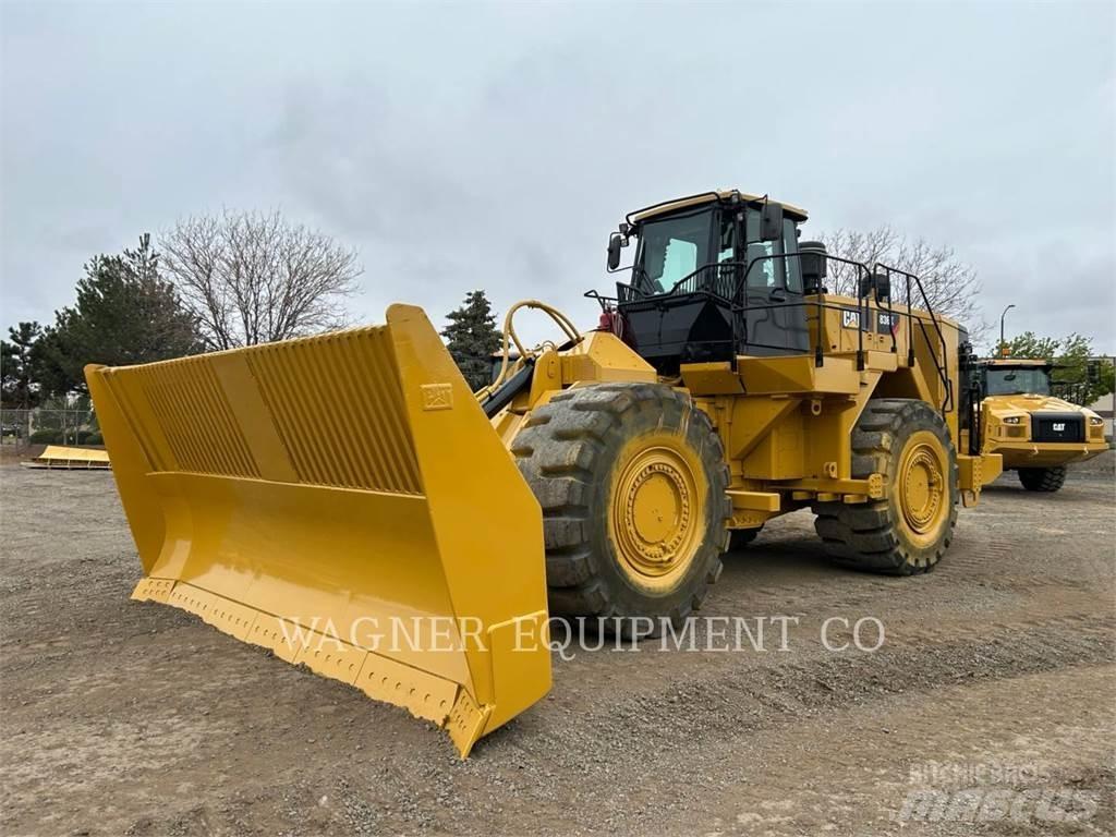 CAT 836K Kolesové nakladače