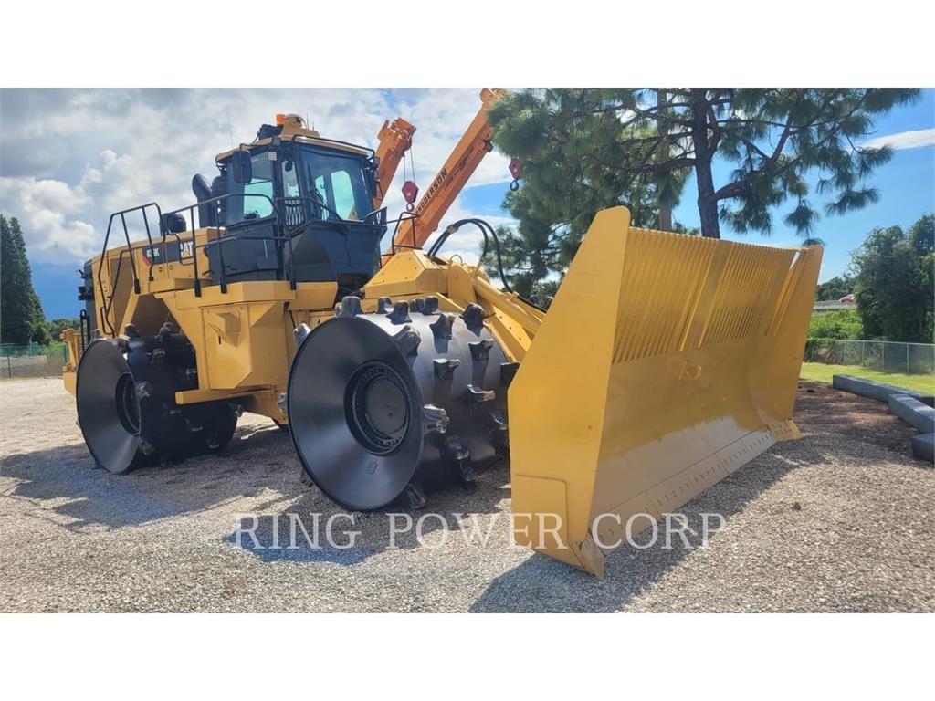 CAT 836K Pôdne kompaktory