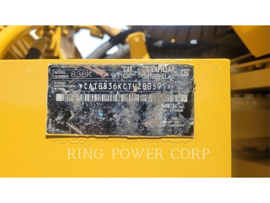 CAT 836K Pôdne kompaktory
