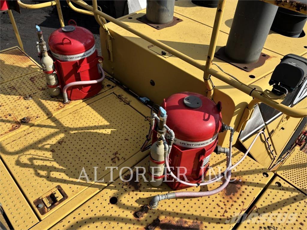 CAT 844H Kolesové dozéry