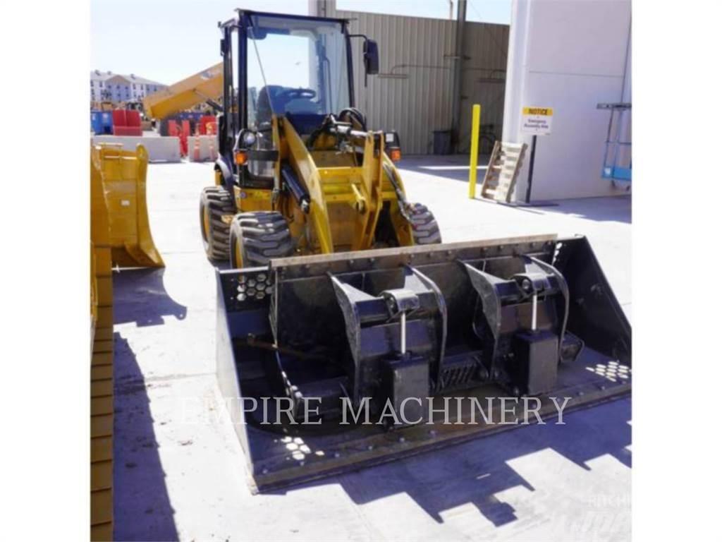 CAT 903C2 Kolesové nakladače