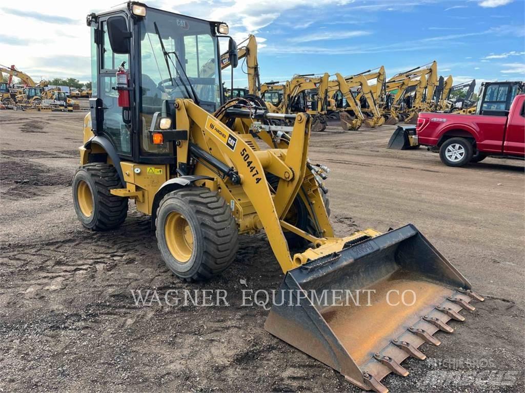 CAT 903D Kolesové nakladače