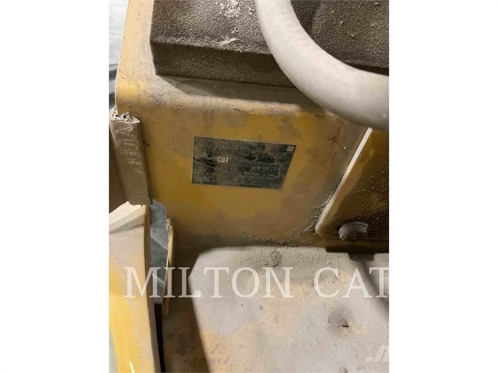 CAT 903D Kolesové nakladače