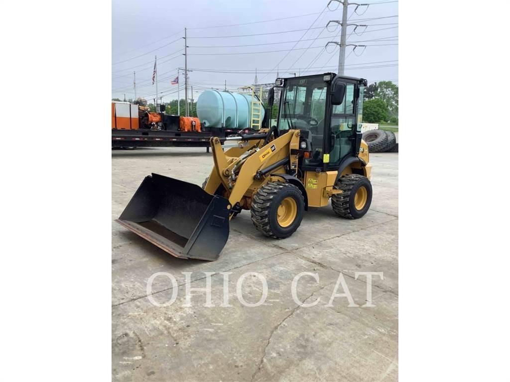 CAT 903D Kolesové nakladače