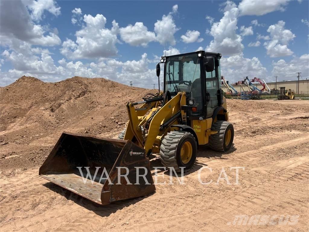 CAT 903D Kolesové nakladače