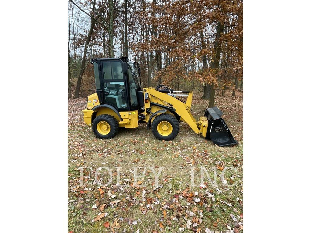 CAT 903D Kolesové nakladače