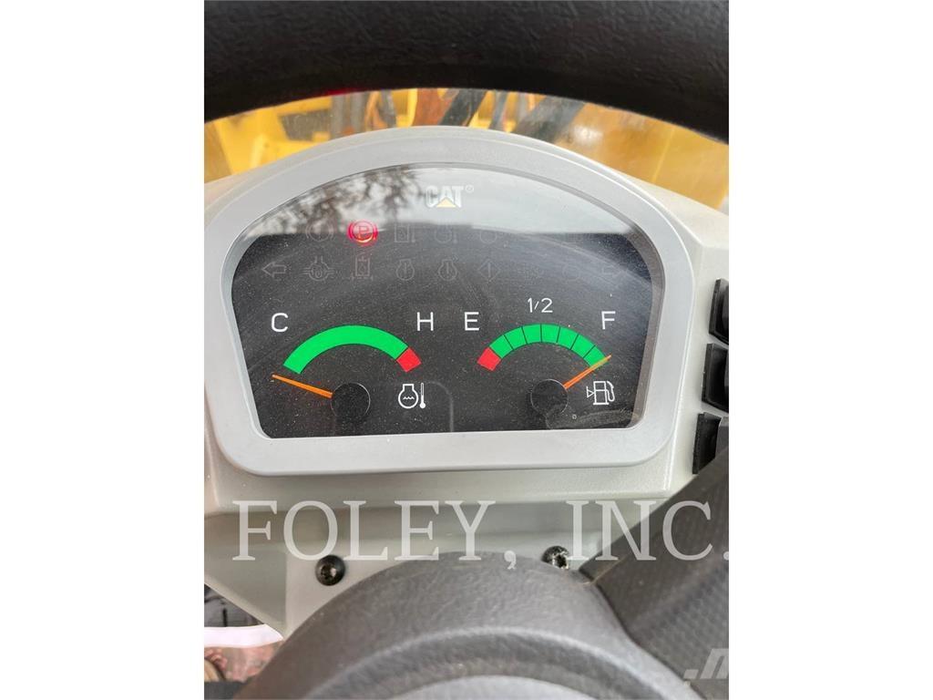 CAT 903D Kolesové nakladače