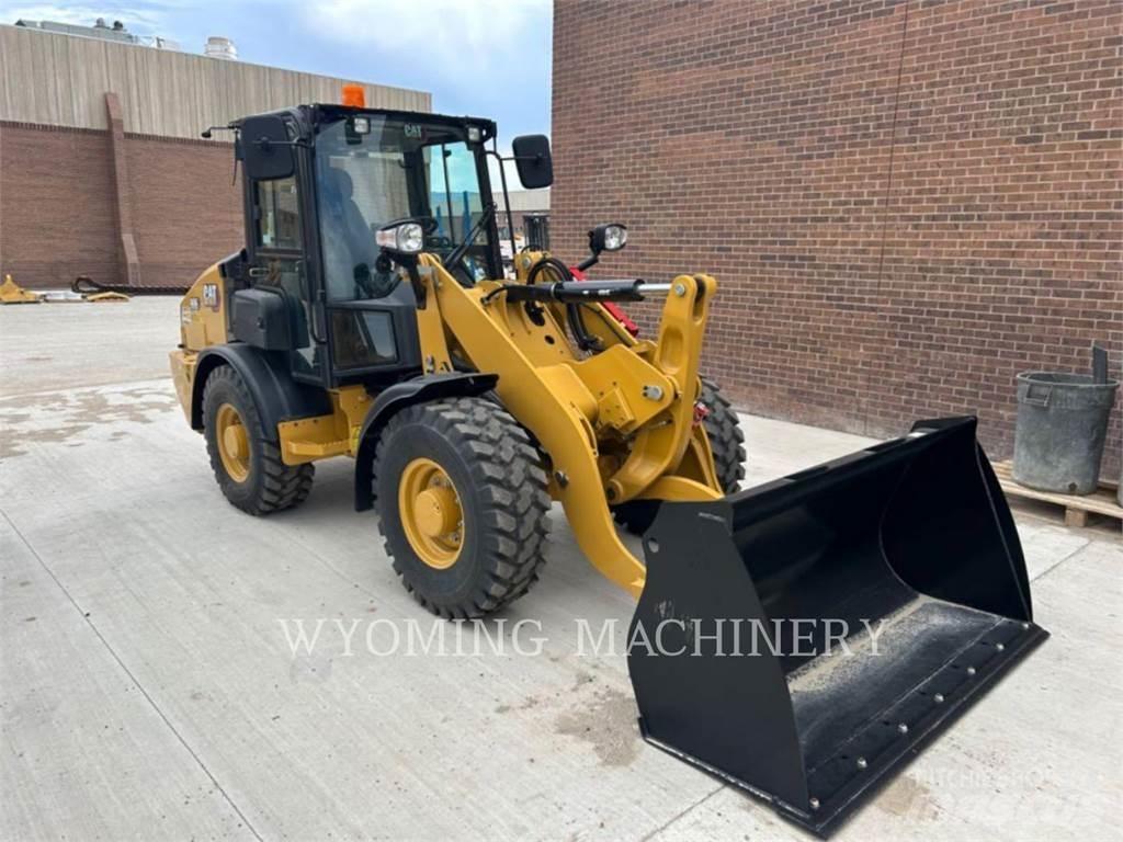 CAT 906 Kolesové nakladače