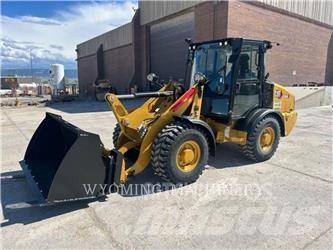 CAT 906 Kolesové nakladače