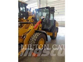 CAT 906 Kolesové nakladače