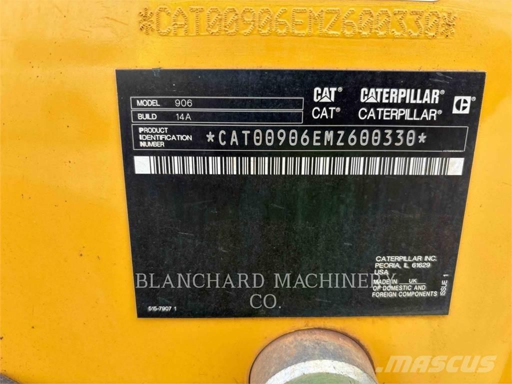 CAT 906 Kolesové nakladače