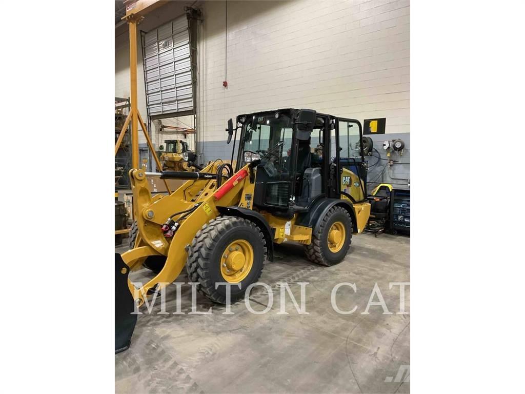 CAT 906 Kolesové nakladače
