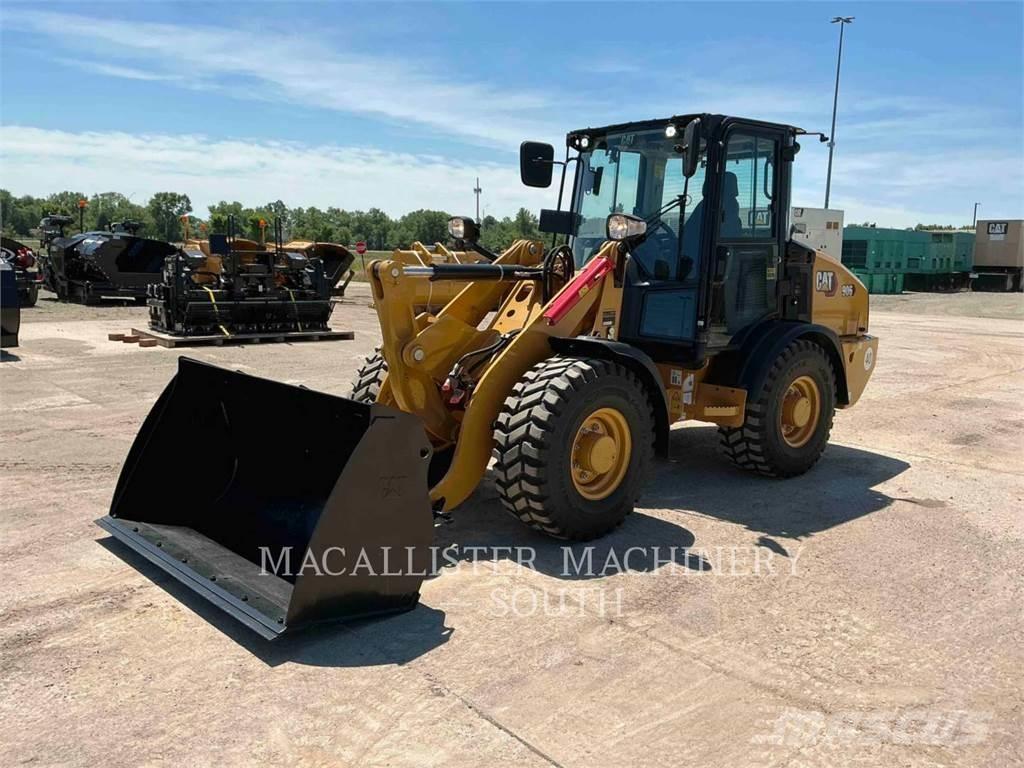 CAT 906 Kolesové nakladače