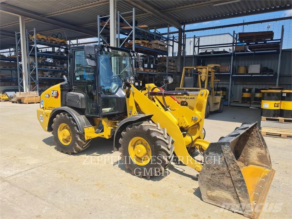 CAT 906-14 Kolesové nakladače