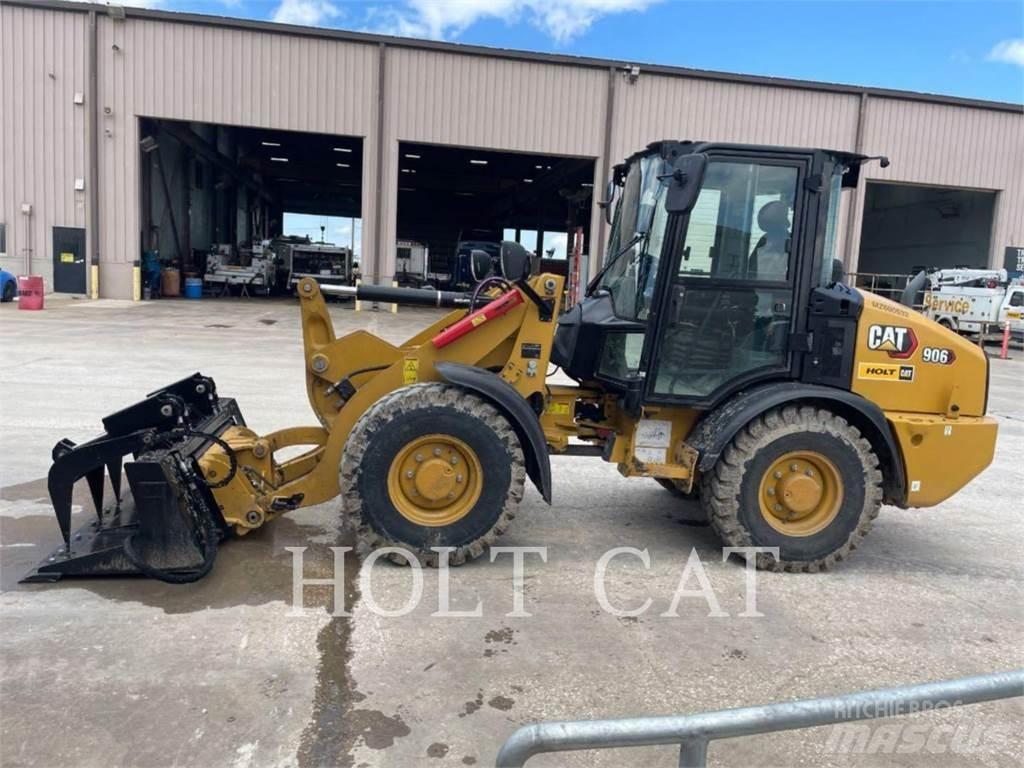 CAT 906 CAB Kolesové nakladače