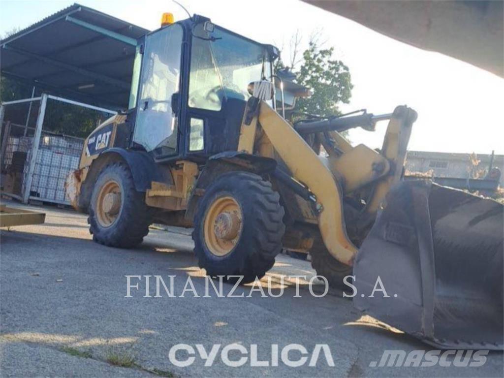 CAT 906H Kolesové nakladače