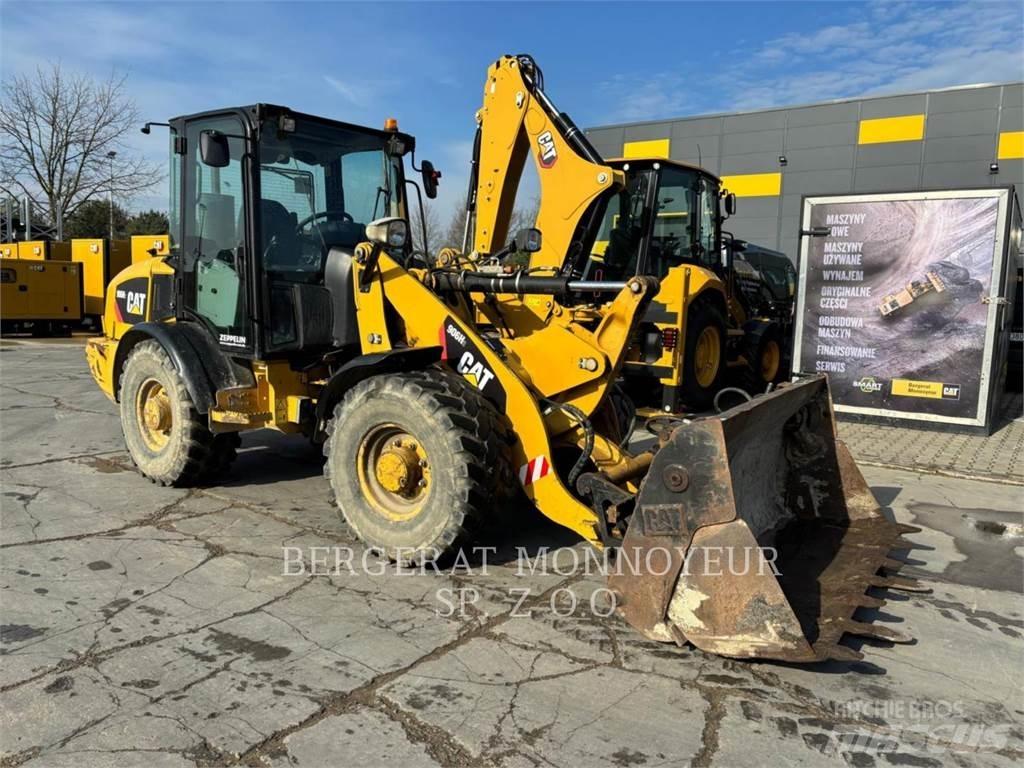 CAT 906H2 Kolesové nakladače