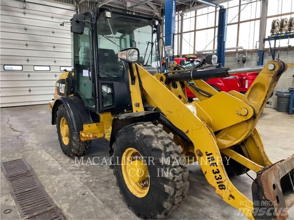 CAT 906H2 Kolesové nakladače