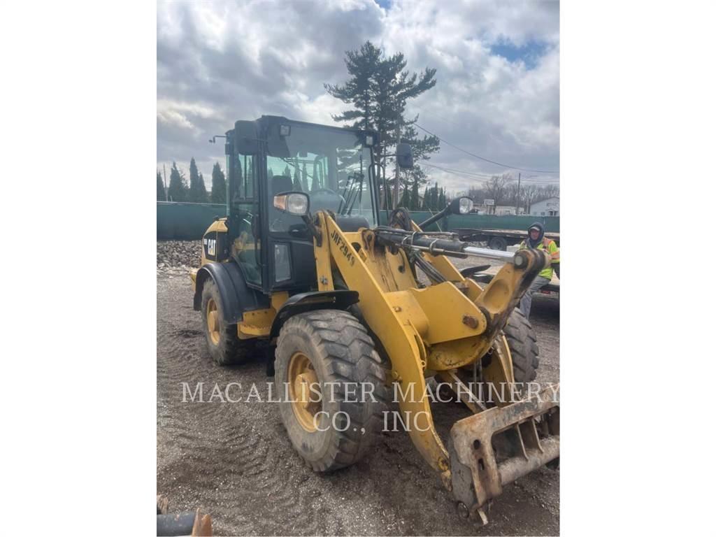 CAT 906H2 Kolesové nakladače