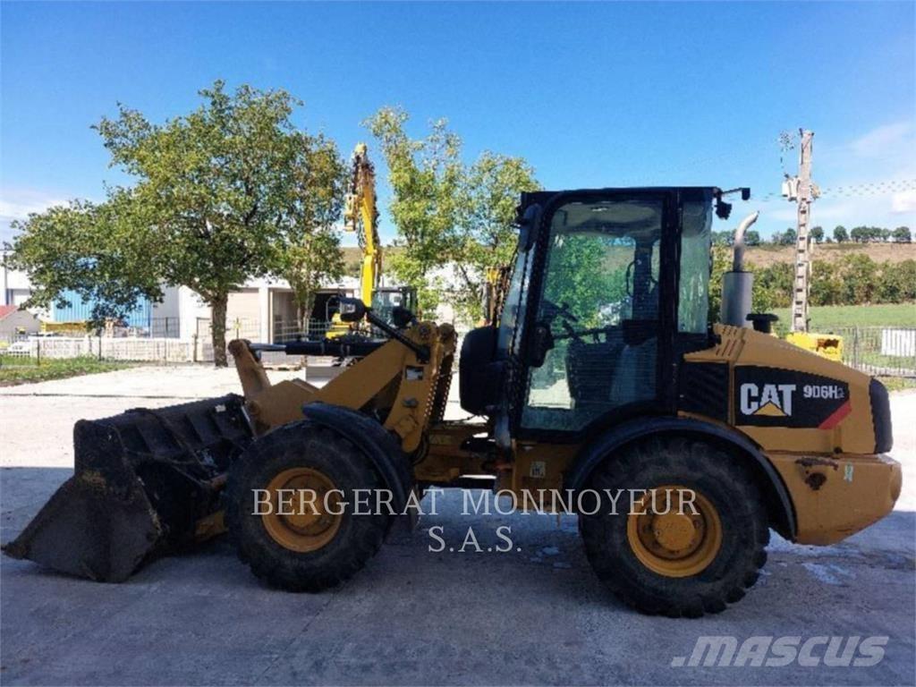 CAT 906H2 Kolesové nakladače