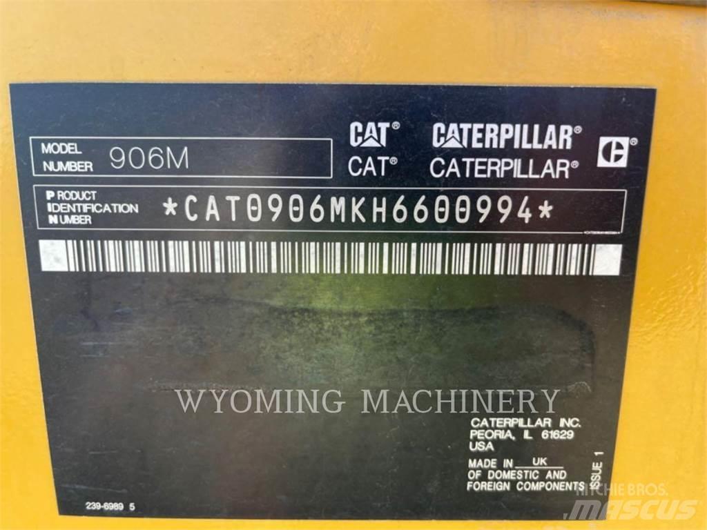 CAT 906M Kolesové nakladače