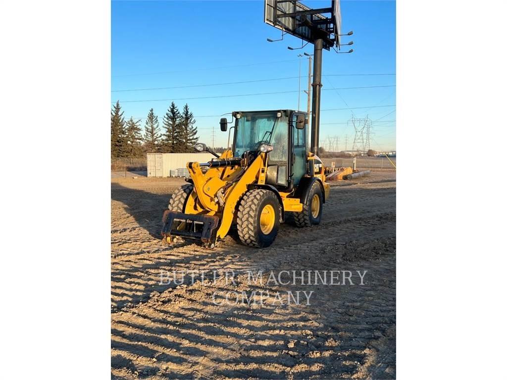 CAT 906M Kolesové nakladače