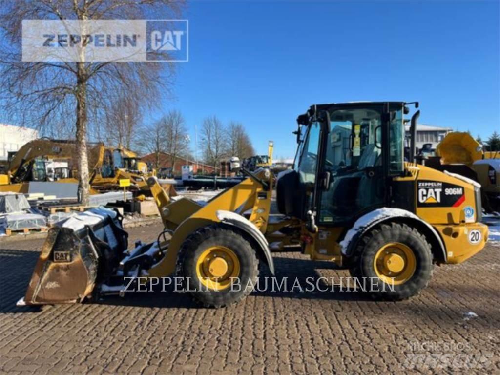 CAT 906M Kolesové nakladače