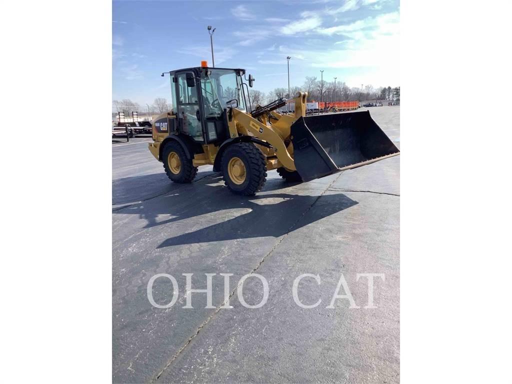 CAT 906M Mininakladače
