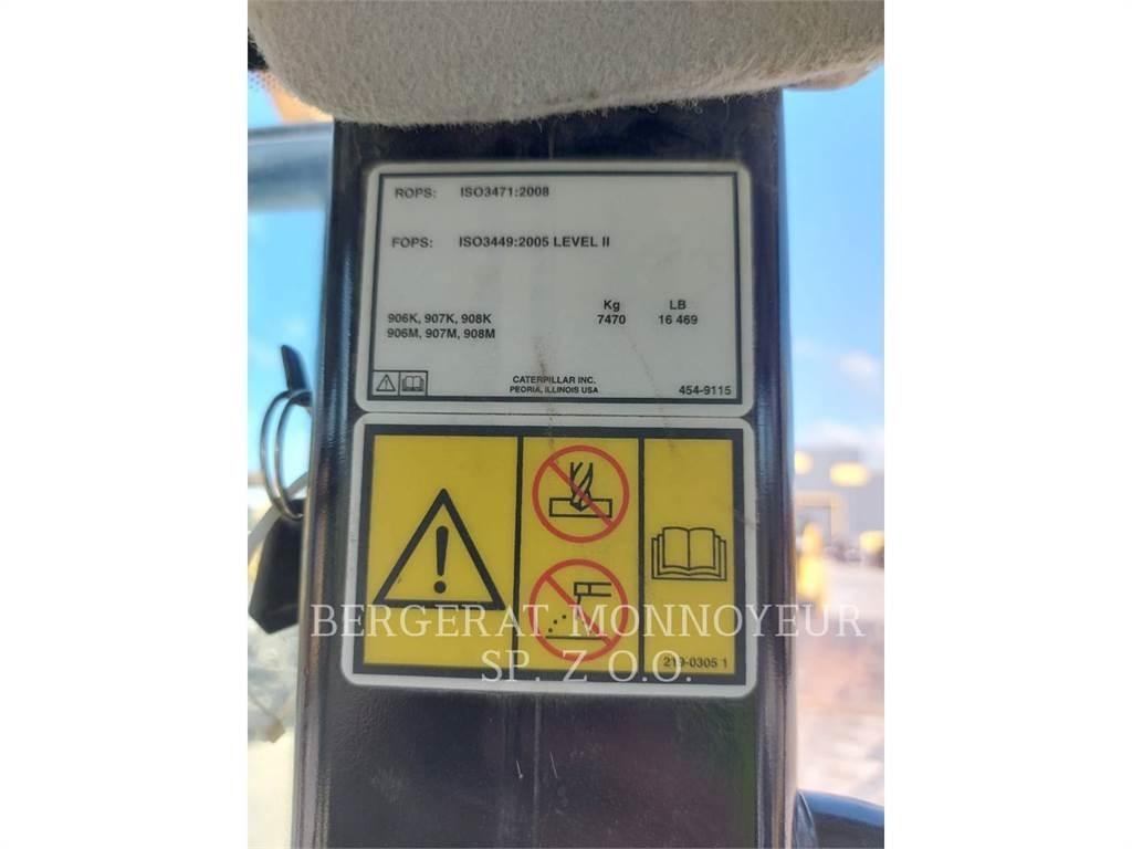 CAT 906M Kolesové nakladače